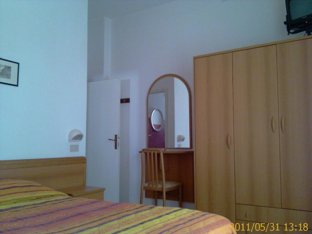 Hotel Leda Римини Номер фото