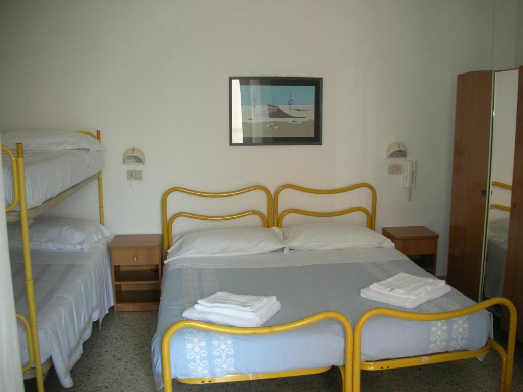 Hotel Leda Римини Номер фото