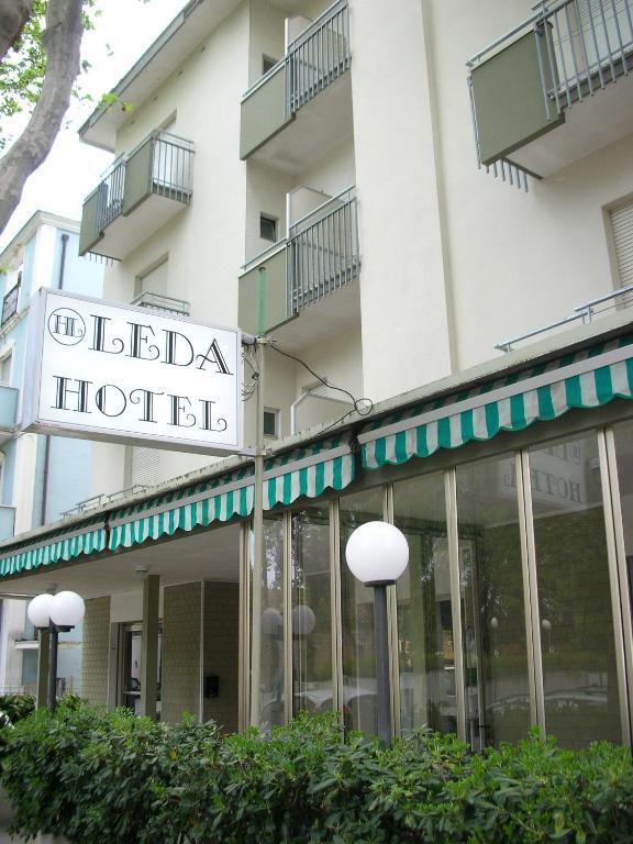 Hotel Leda Римини Экстерьер фото