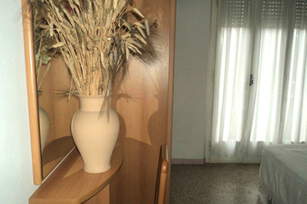 Hotel Leda Римини Экстерьер фото